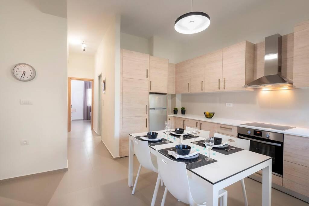 Fofi'S Elegant Home Kos By Eksteriør billede